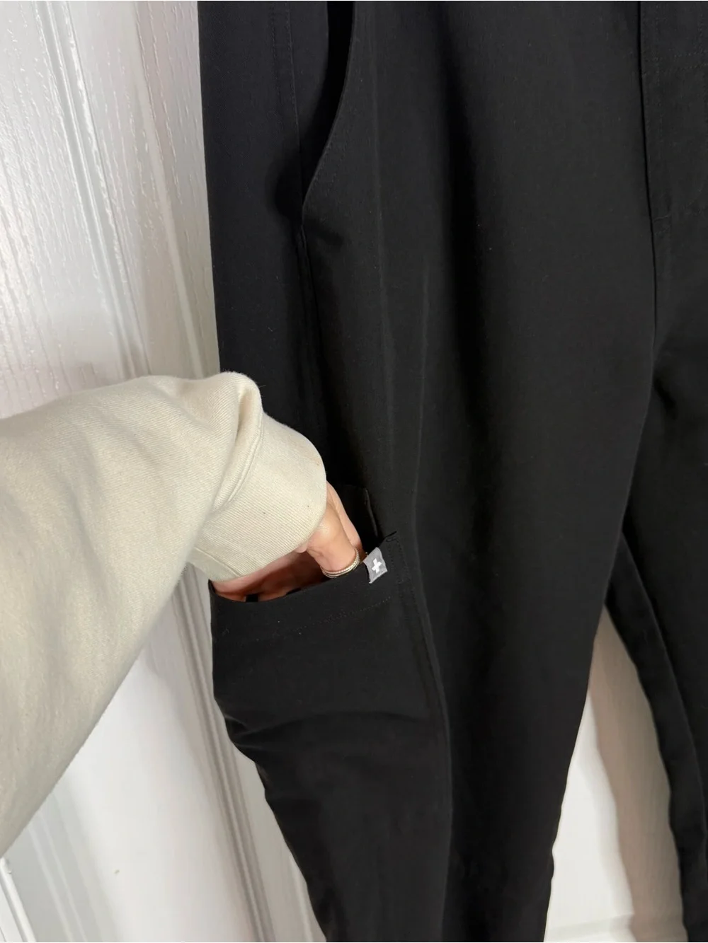 FIGS Men’s Black Scrub Set XXL Leon Top + XL Axim Cargo Pants Technical Collecti